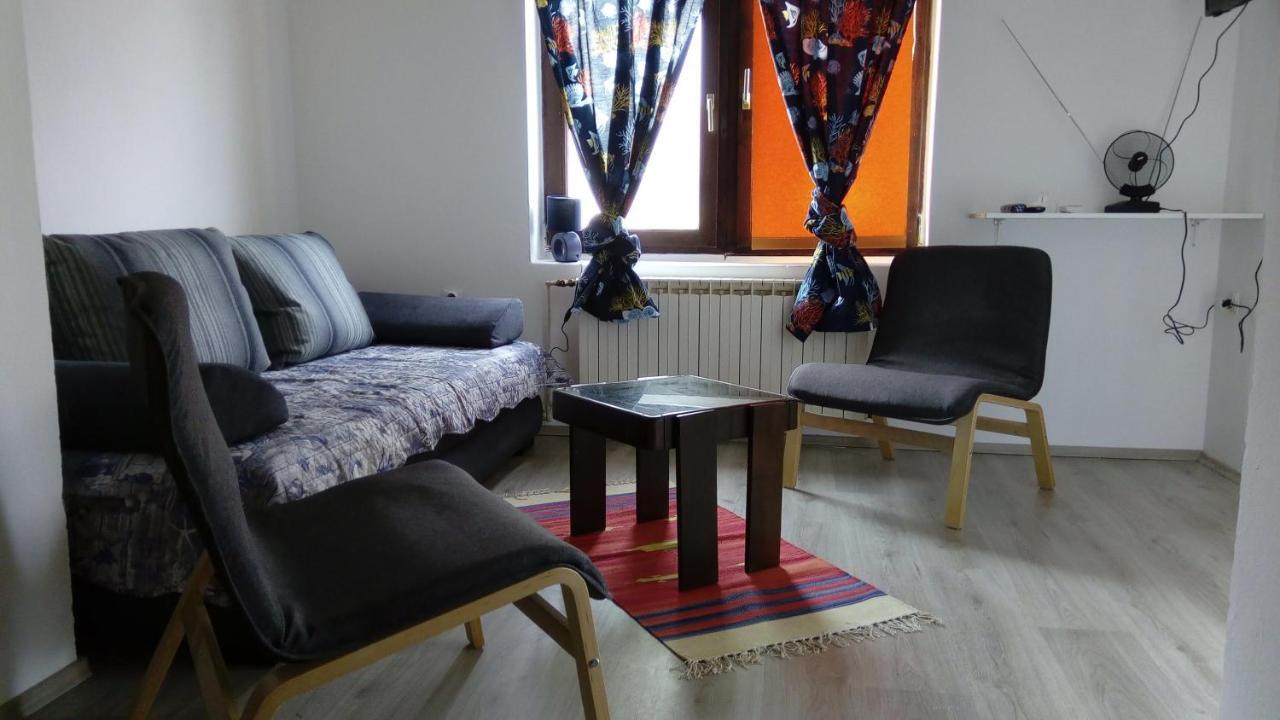 Apartments Zlatko Pula Buitenkant foto