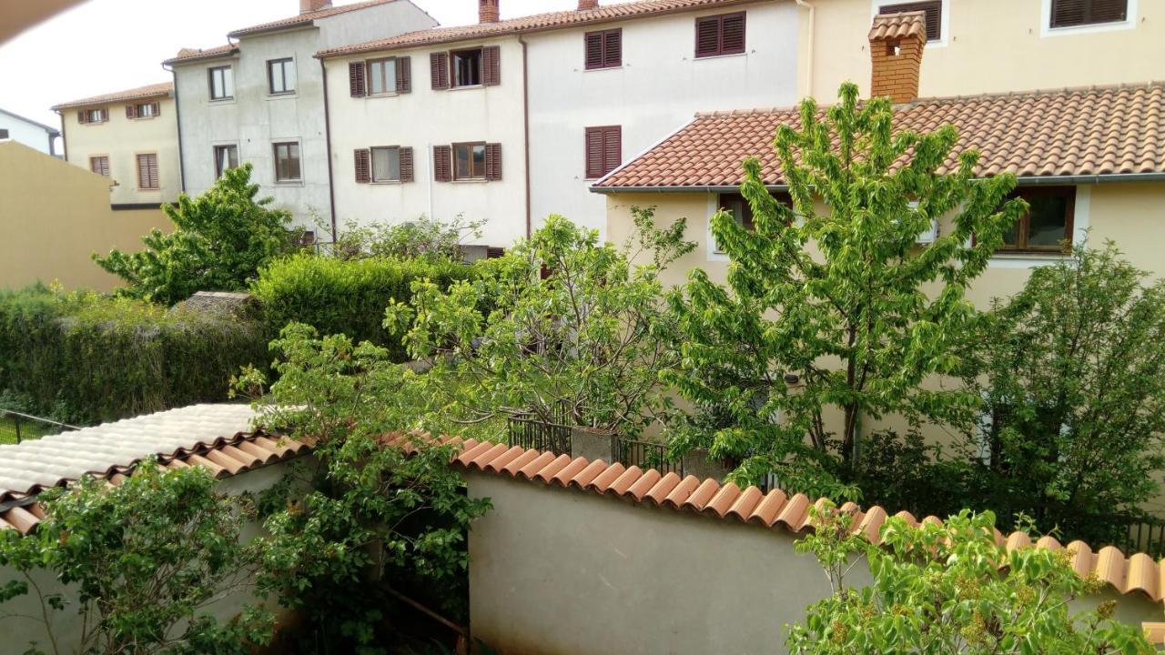 Apartments Zlatko Pula Buitenkant foto